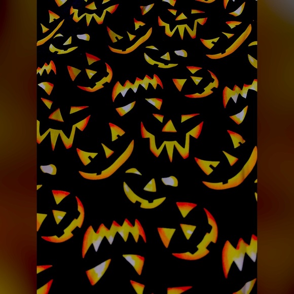 Halloween Retrolicious Bow Top - Picture 2 of 12